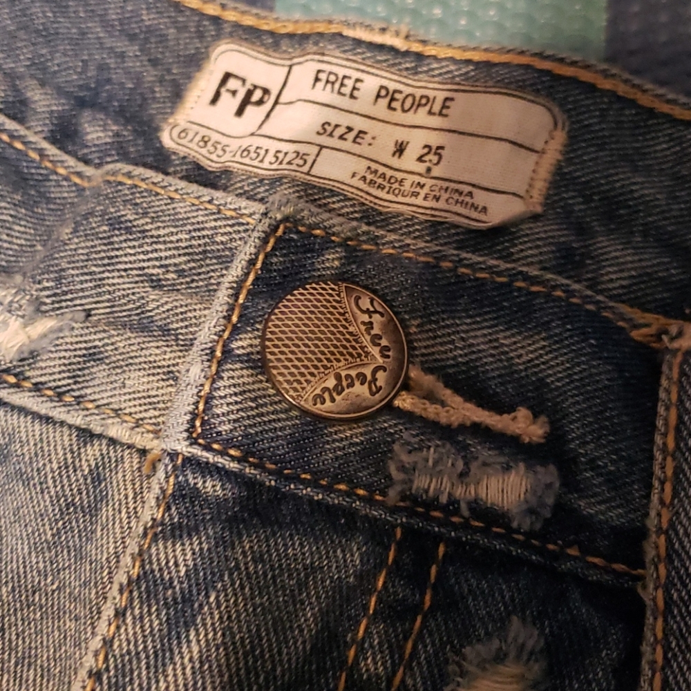 Free People - Picture 3 of 3